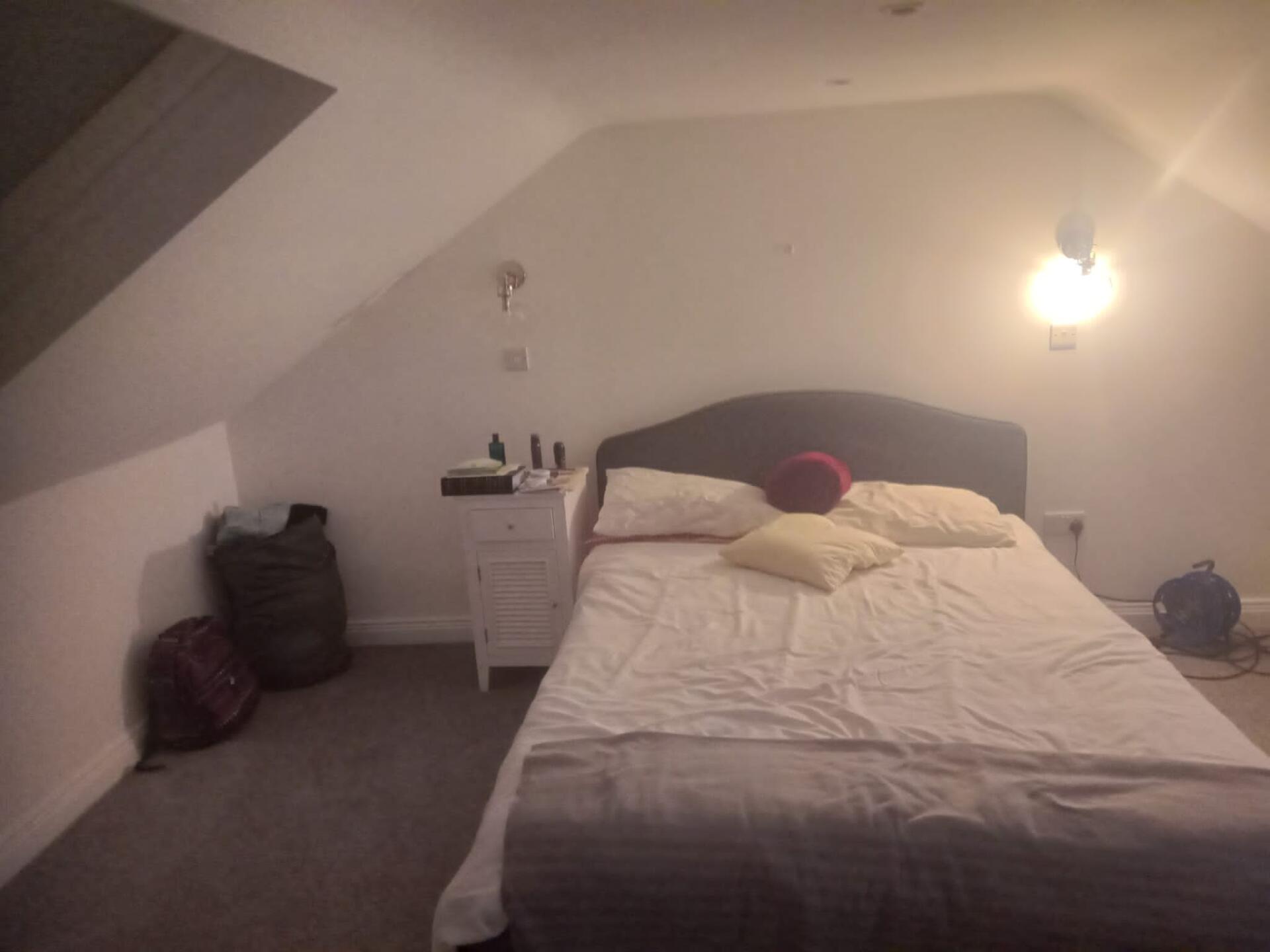 JulieG-6860218fb4f04.jpg